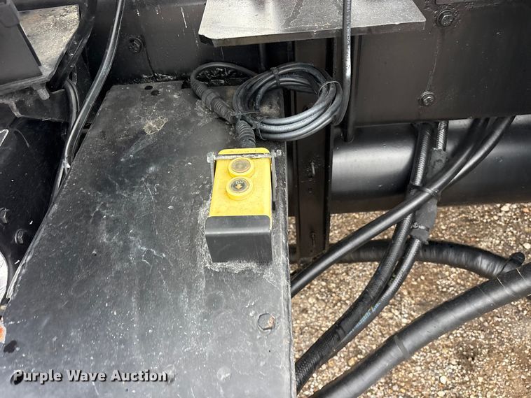 image for item ET7462 2001 Kenworth T800 roll-off container truck