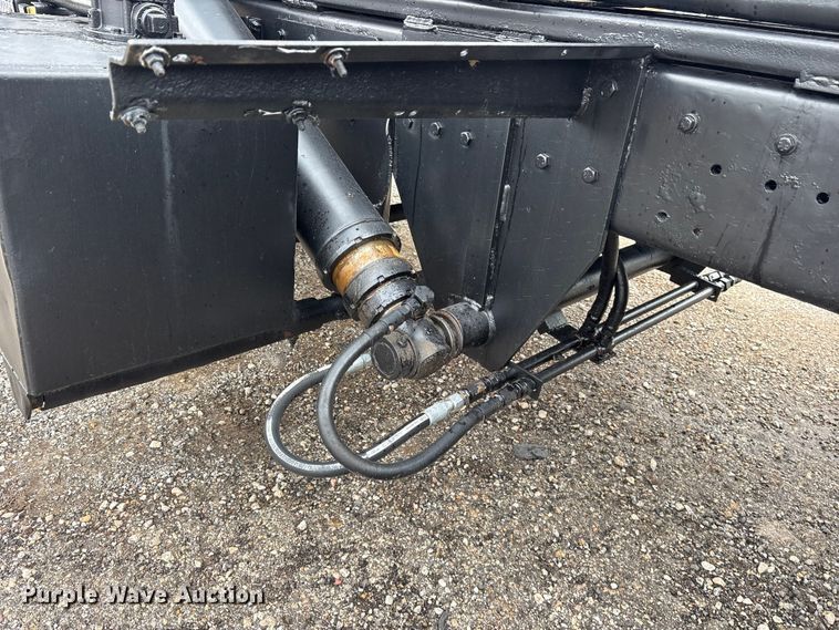 image for item ET7462 2001 Kenworth T800 roll-off container truck