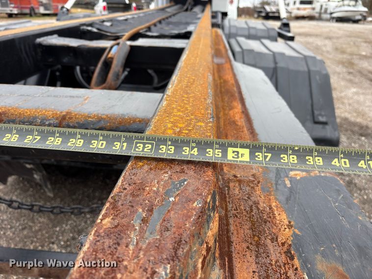 image for item ET7462 2001 Kenworth T800 roll-off container truck