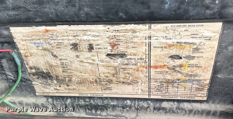 image for item ET7462 2001 Kenworth T800 roll-off container truck