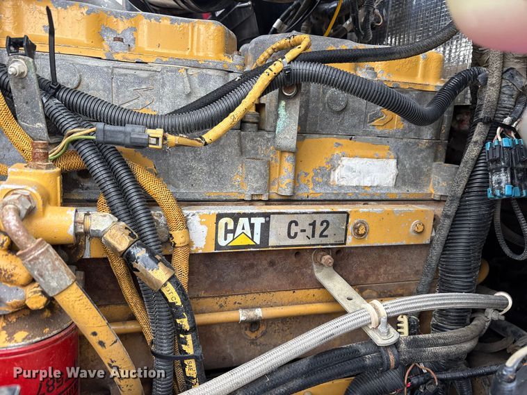 image for item ET7462 2001 Kenworth T800 roll-off container truck