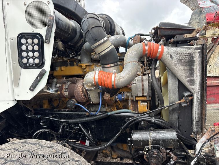 image for item ET7462 2001 Kenworth T800 roll-off container truck