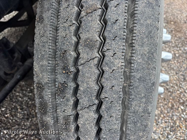 image for item ET7463 2014 Volvo VNL semi truck