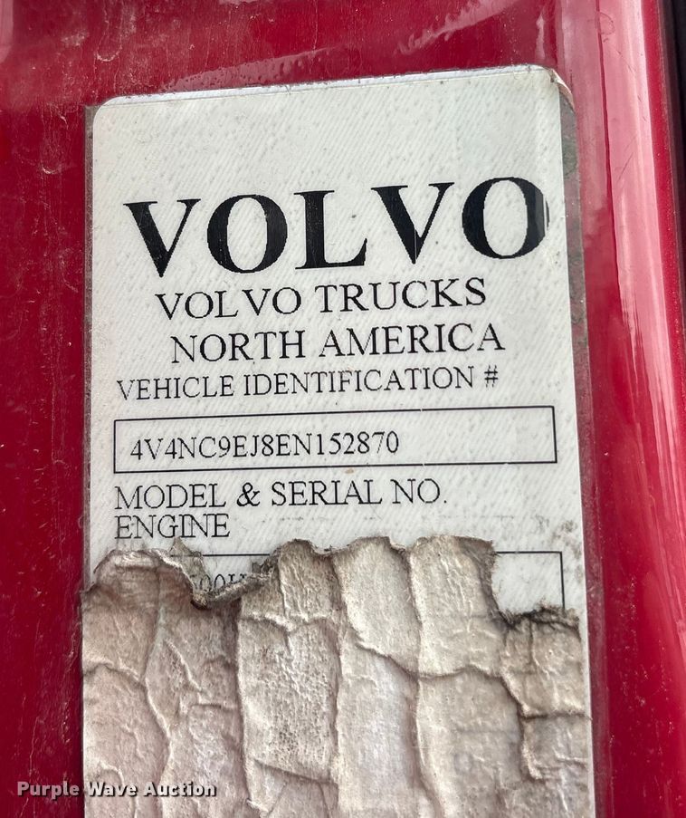 image for item ET7463 2014 Volvo VNL semi truck