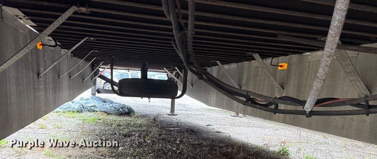 image for item ET7464 2017 Vanguard dry van trailer