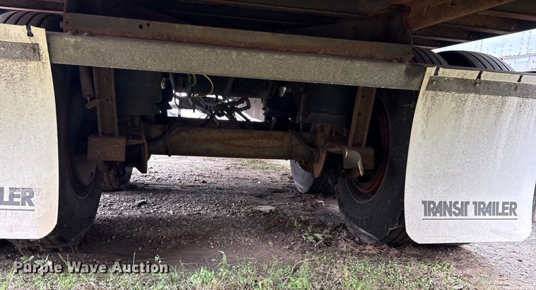 image for item ET7464 2017 Vanguard dry van trailer