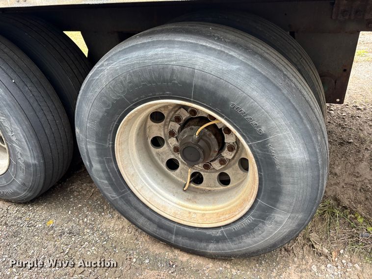 image for item ET7464 2017 Vanguard dry van trailer