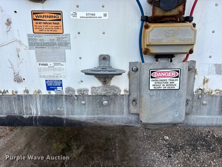 image for item ET7465 2016 Vanguard dry van trailer