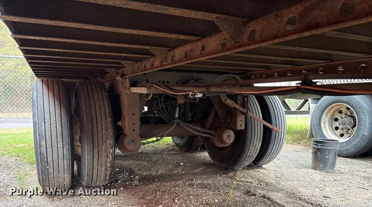 image for item ET7465 2016 Vanguard dry van trailer