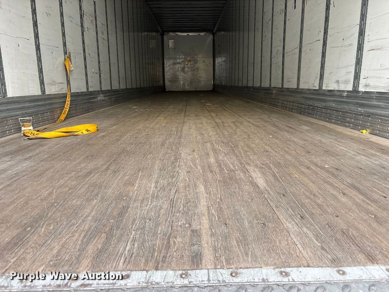 image for item ET7465 2016 Vanguard dry van trailer