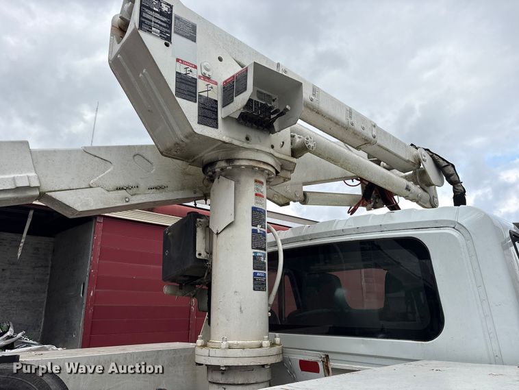 image for item ET7466 2012 International TA005 bucket truck