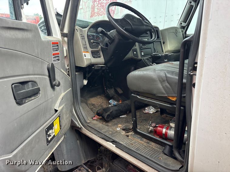 image for item ET7466 2012 International TA005 bucket truck