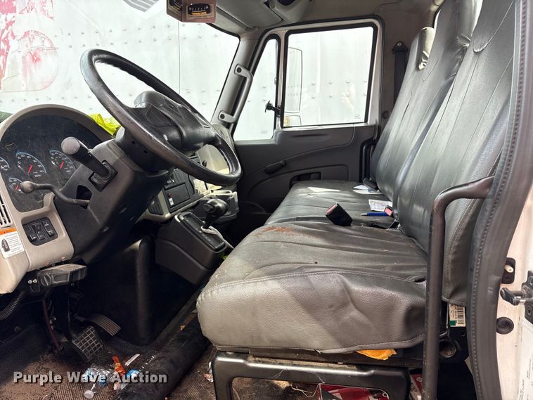 image for item ET7466 2012 International TA005 bucket truck