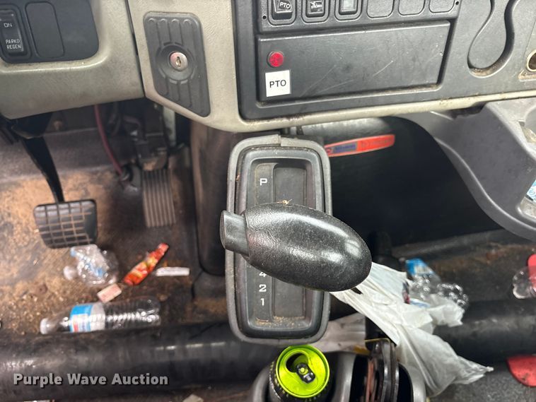 image for item ET7466 2012 International TA005 bucket truck