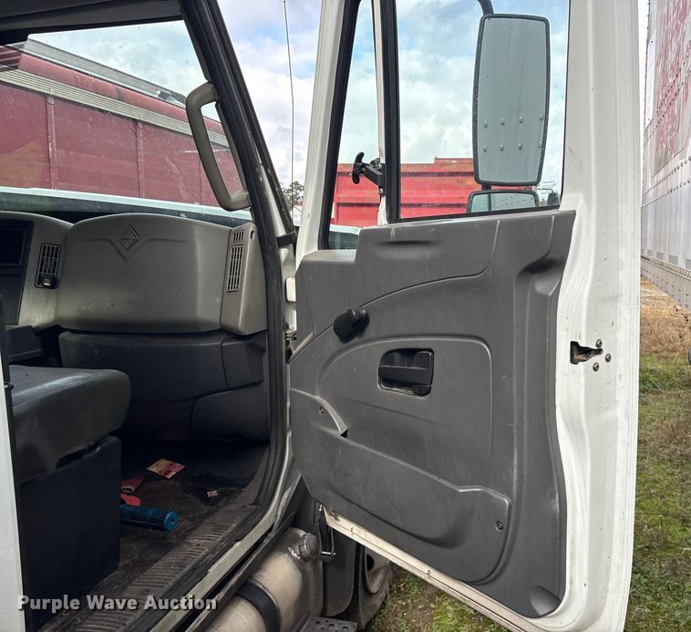 image for item ET7466 2012 International TA005 bucket truck