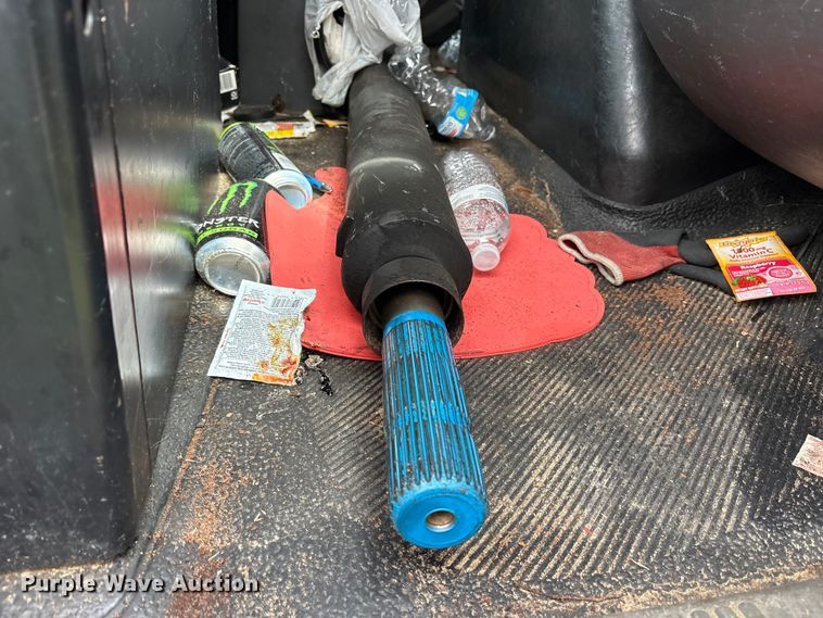 image for item ET7466 2012 International TA005 bucket truck