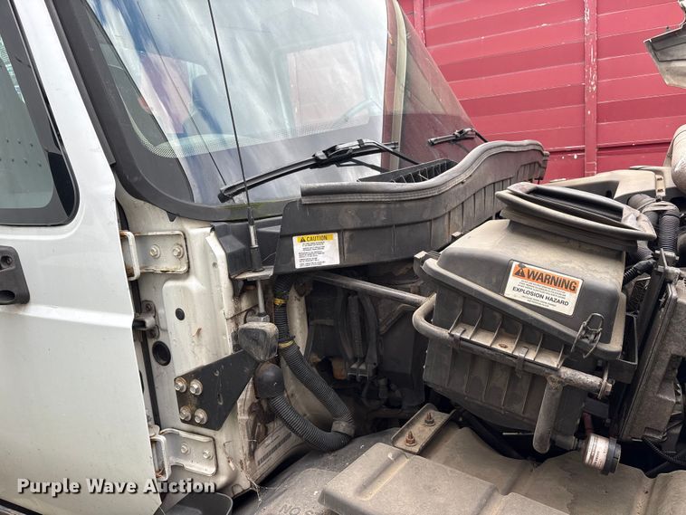 image for item ET7466 2012 International TA005 bucket truck