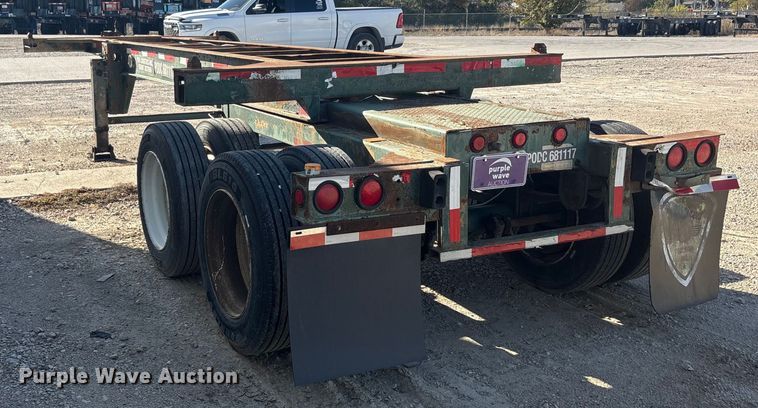 image for item EU0144 2002 Chassis King container trailer