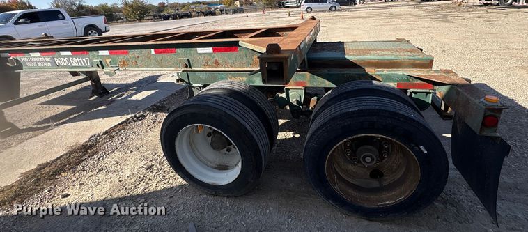 image for item EU0144 2002 Chassis King container trailer