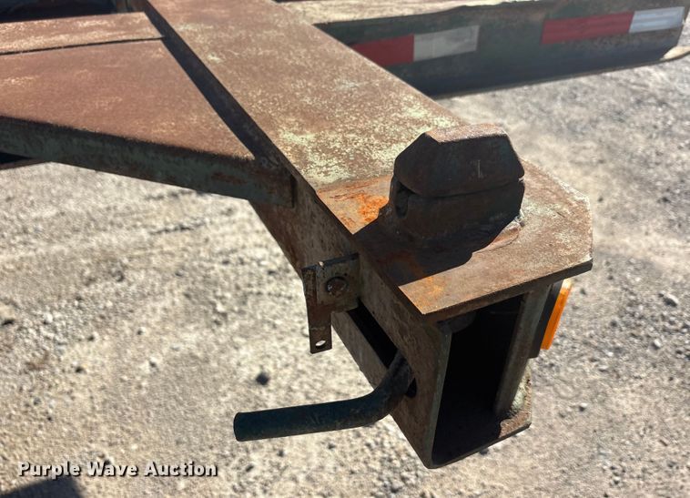 image for item EU0144 2002 Chassis King container trailer