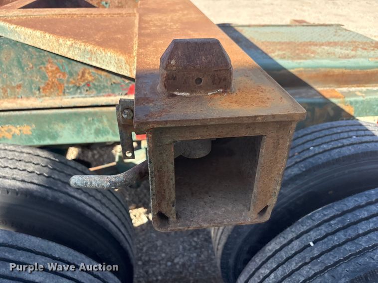 image for item EU0144 2002 Chassis King container trailer