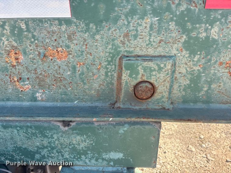 image for item EU0144 2002 Chassis King container trailer