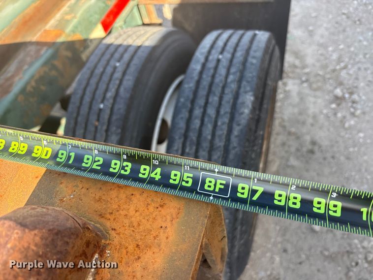 image for item EU0144 2002 Chassis King container trailer