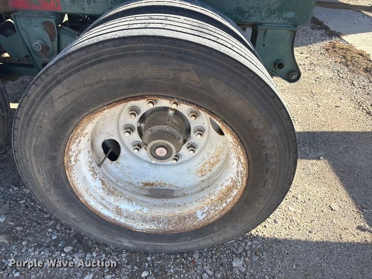 image for item EU0144 2002 Chassis King container trailer