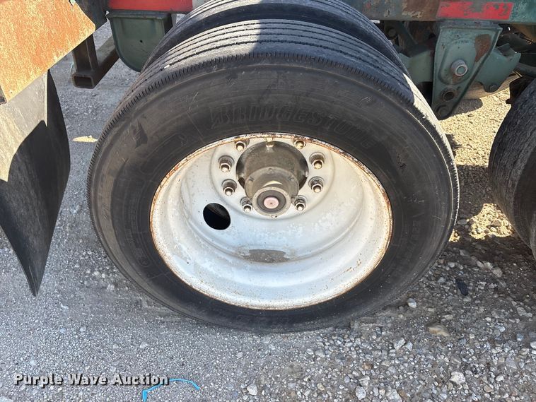 image for item EU0144 2002 Chassis King container trailer