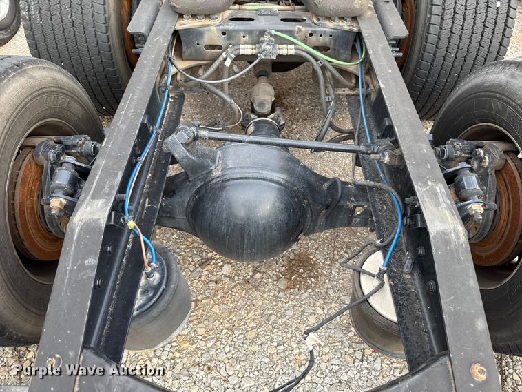 image for item EU5192 2020 Freightliner  Cascadia 126 semi truck