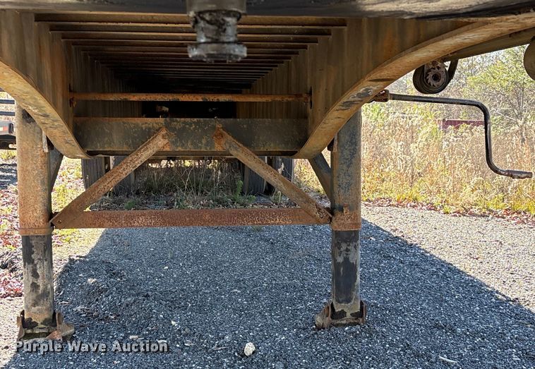 image for item EU7119 2001 Dorsey DCTC-48 flatbed trailer