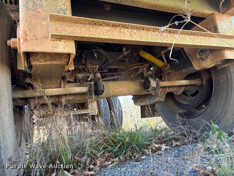 image for item EU7119 2001 Dorsey DCTC-48 flatbed trailer