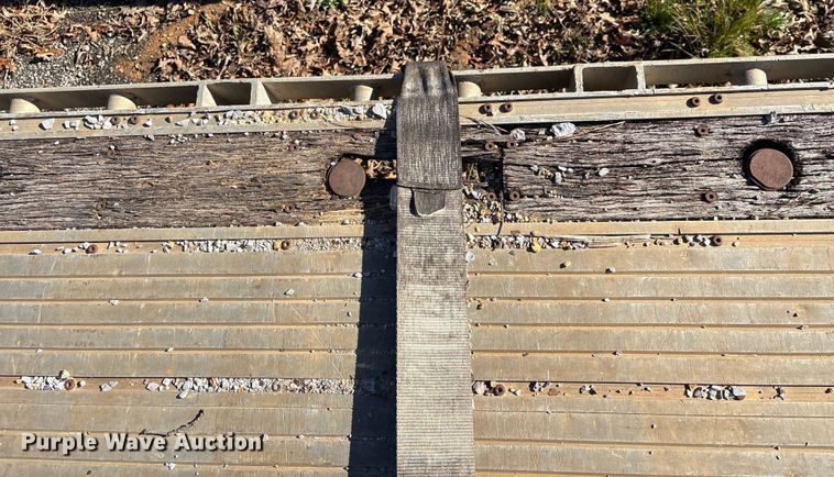 image for item EU7119 2001 Dorsey DCTC-48 flatbed trailer