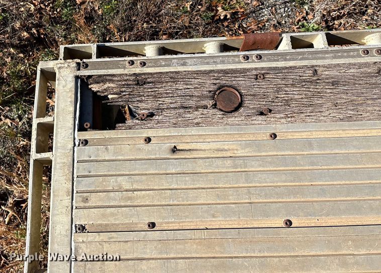 image for item EU7119 2001 Dorsey DCTC-48 flatbed trailer