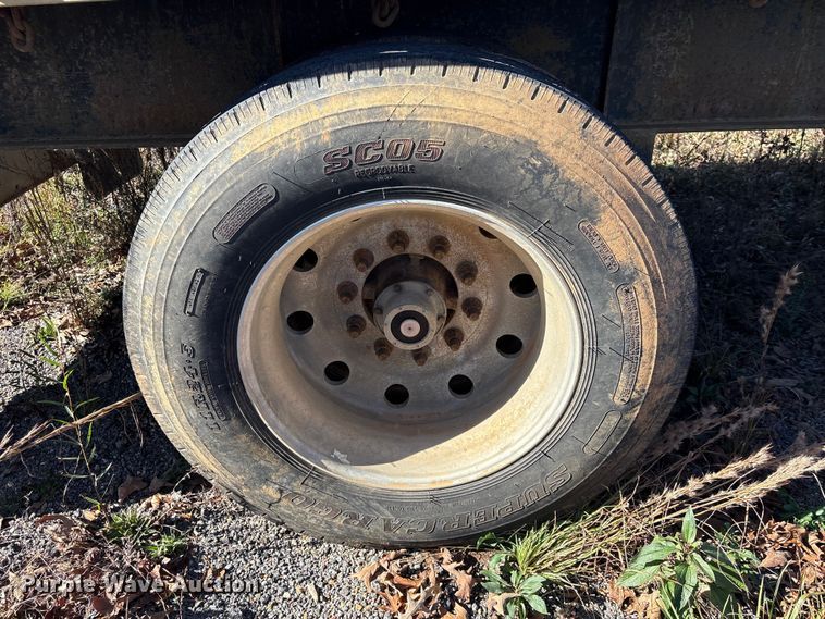 image for item EU7119 2001 Dorsey DCTC-48 flatbed trailer