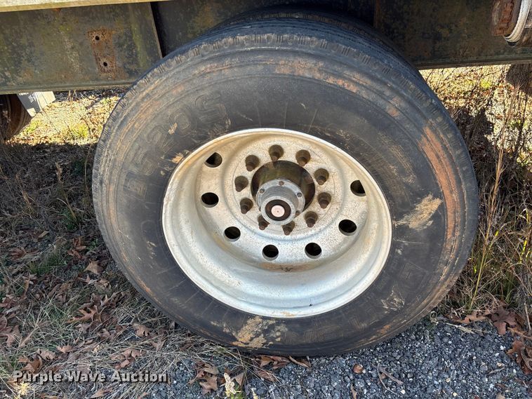 image for item EU7119 2001 Dorsey DCTC-48 flatbed trailer