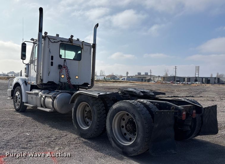 image for item EU8558 2013 Freightliner Coronado semi truck