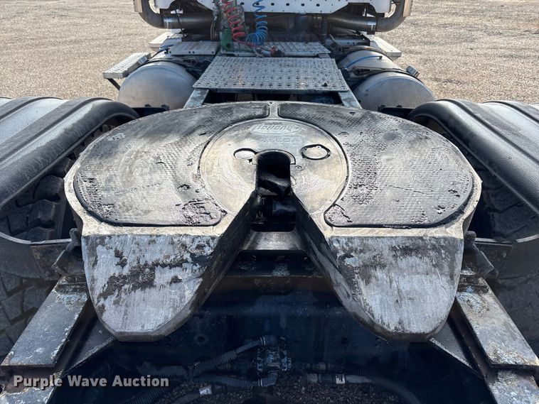 image for item EU8558 2013 Freightliner Coronado semi truck