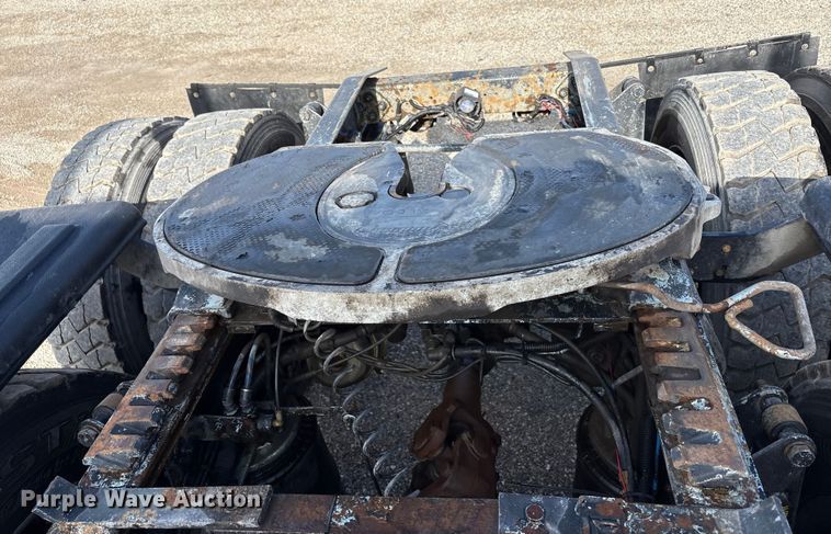 image for item EU8558 2013 Freightliner Coronado semi truck