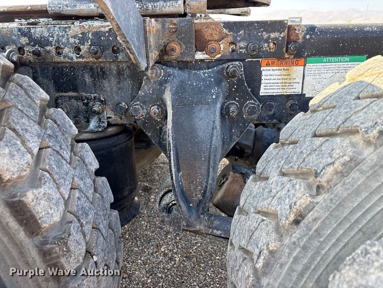 image for item EU8558 2013 Freightliner Coronado semi truck