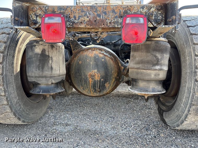 image for item EU8558 2013 Freightliner Coronado semi truck