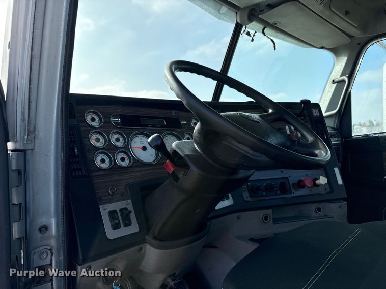 image for item EU8558 2013 Freightliner Coronado semi truck