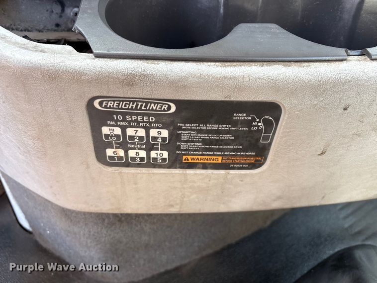 image for item EU8558 2013 Freightliner Coronado semi truck