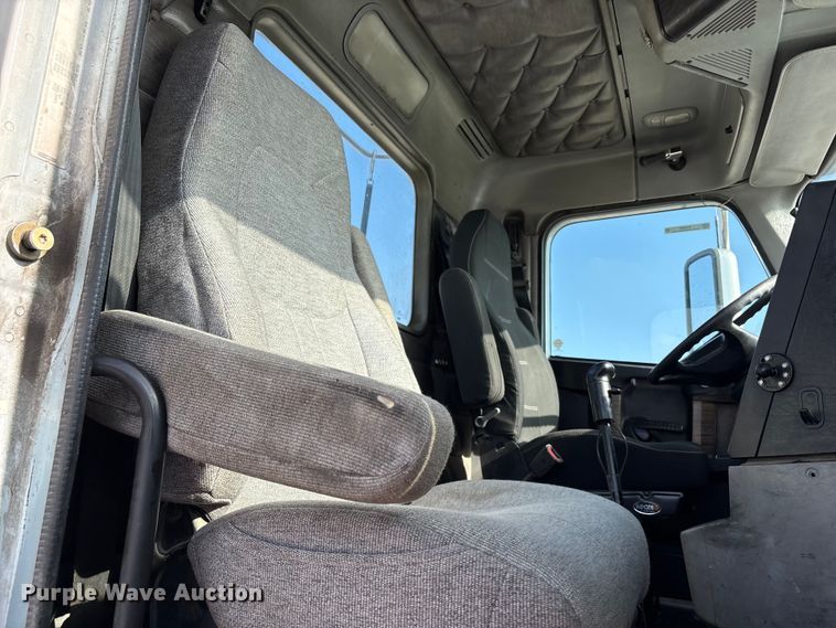 image for item EU8558 2013 Freightliner Coronado semi truck