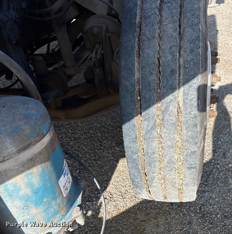 image for item EU8558 2013 Freightliner Coronado semi truck