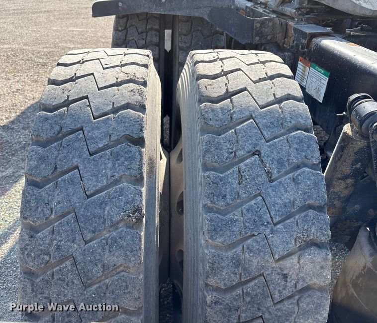 image for item EU8558 2013 Freightliner Coronado semi truck