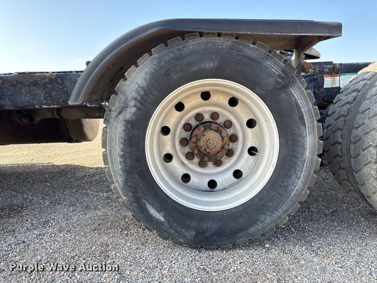 image for item EU8558 2013 Freightliner Coronado semi truck