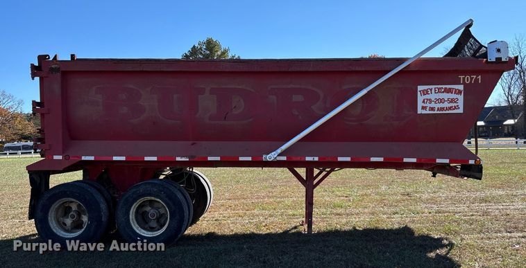 image for item EV3266 1990 Hilbilt 22-24 5/16 FLMN end dump trailer