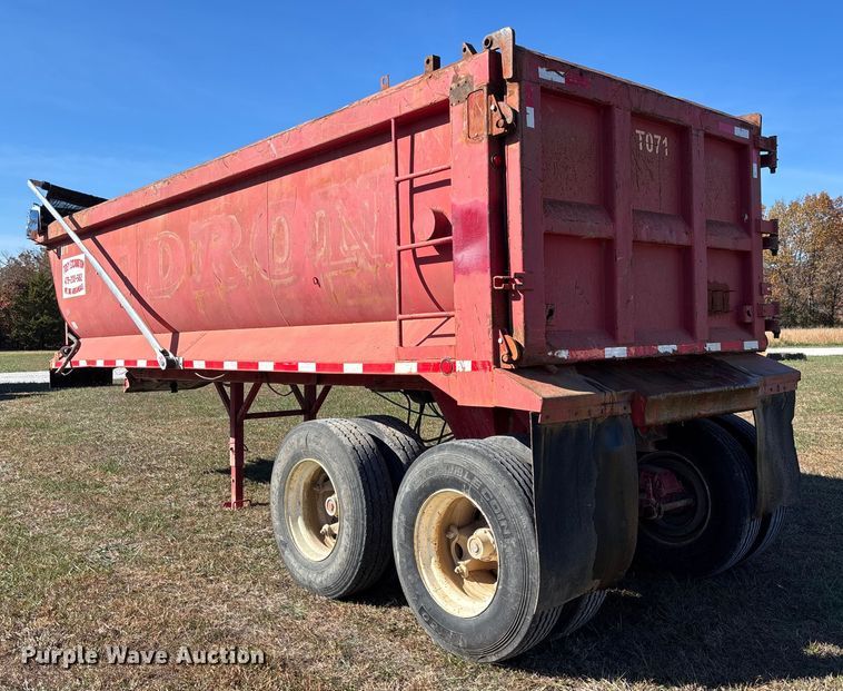 image for item EV3266 1990 Hilbilt 22-24 5/16 FLMN end dump trailer