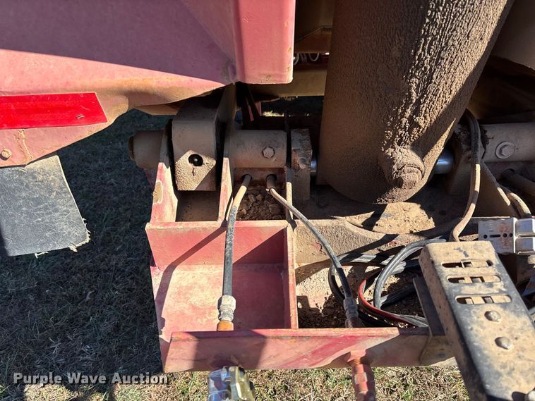 image for item EV3266 1990 Hilbilt 22-24 5/16 FLMN end dump trailer